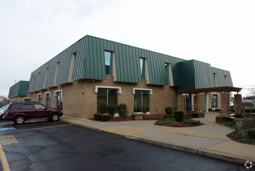 More Photos Of 65 W Street Rd, Warminster Township Unknown For Lease