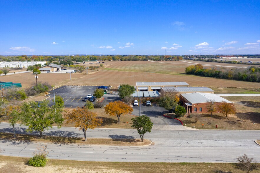 More Photos Of 1300 Universal City Blvd, Universal City Warehouse For Sale