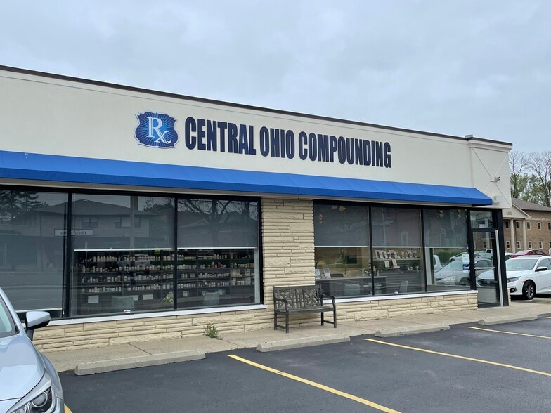 More Photos Of 5625 N High St, Worthington Storefront Retail Office For Lease