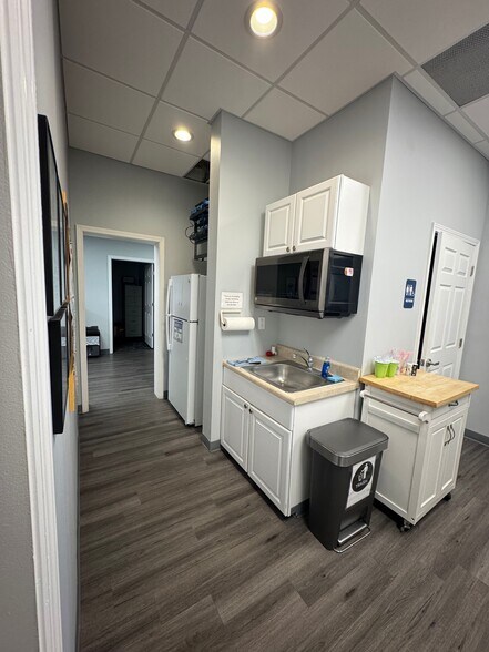 More Photos Of 11235 N St. Johns Industrial Pky, Jacksonville Warehouse For Lease