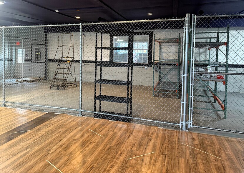 More Photos Of 50 N Northern Way, York Storefront Retail Office For Lease