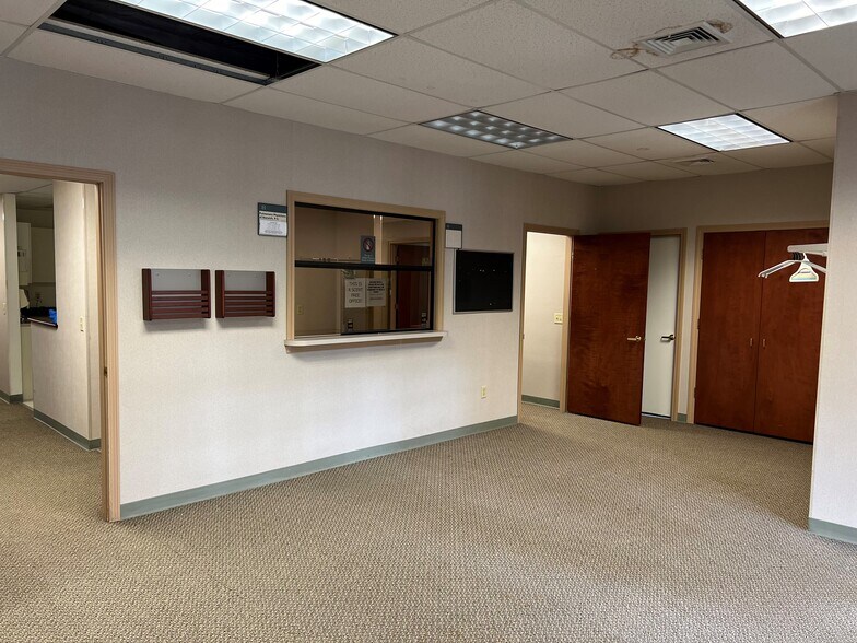 More Photos Of 123 Broadway St, Colchester Medical For Lease