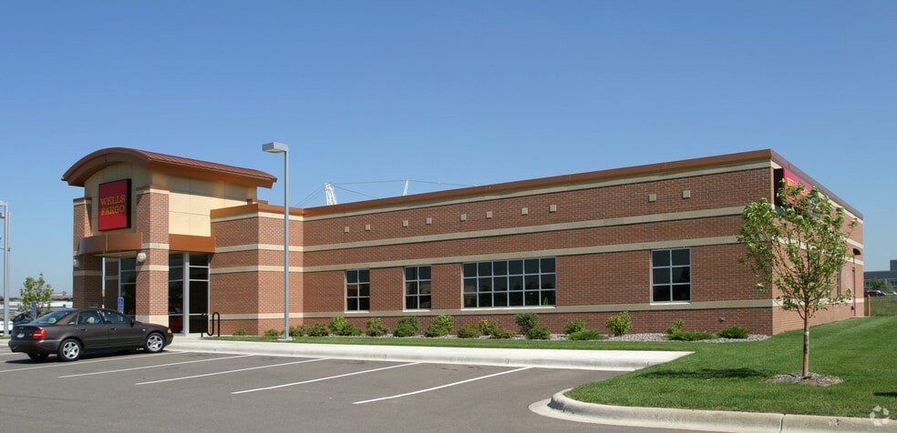 Primary Photo Of 5950 Rice Creek Pky, Shoreview General Retail For Sale