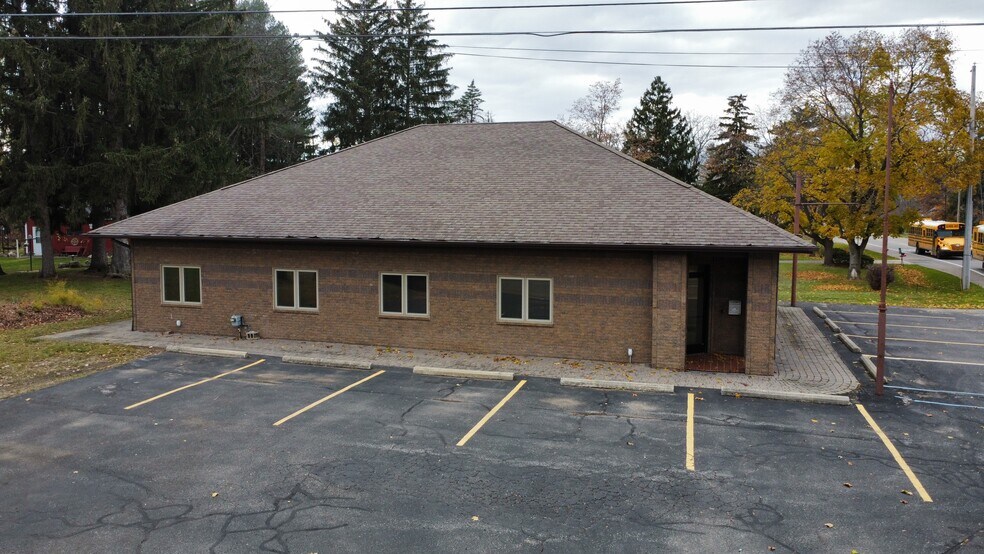 More Photos Of 601 W Corunna Ave, Corunna Office For Lease