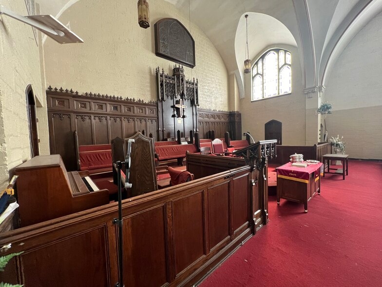 More Photos Of 9500 Stoepel St, Detroit Religious Facility For Sale