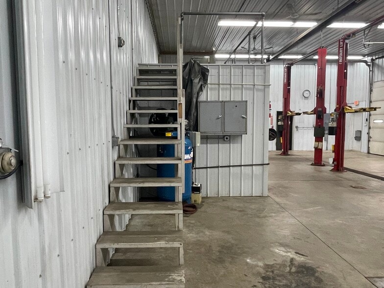 More Photos Of 501 E Robb Ave, Lima Industrial For Sale