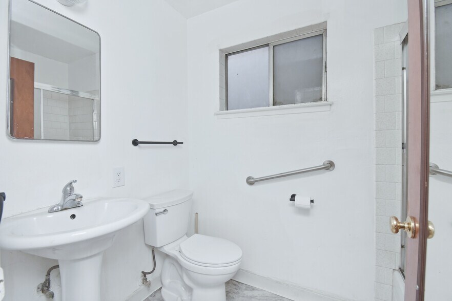 More Photos Of 2823 U St, Sacramento Apartments For Sale