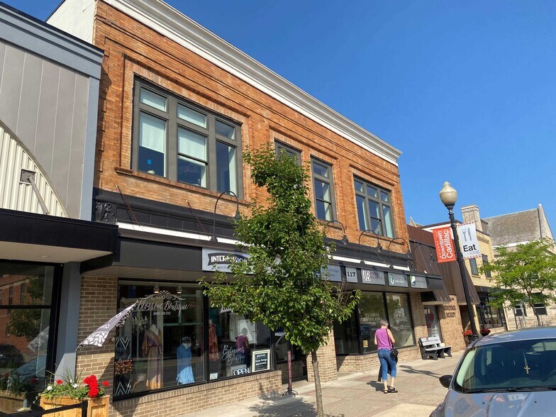 More Photos Of 117 N Mitchell St, Cadillac Medical For Sale