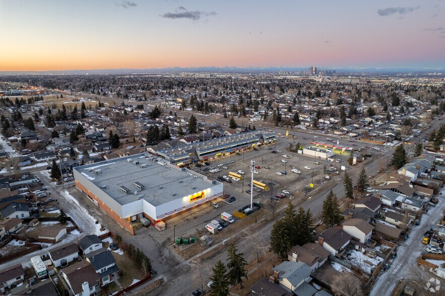 More Photos Of 5401 Temple Dr NE, Calgary Storefront Retail Office For Lease