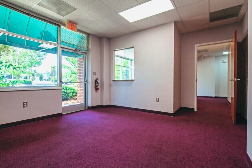 More Photos Of 100 Timberhill Pl, Chapel Hill Medical For Lease