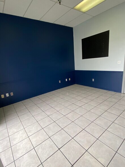 More Photos Of 2401 Portico Blvd, Calexico Warehouse For Lease