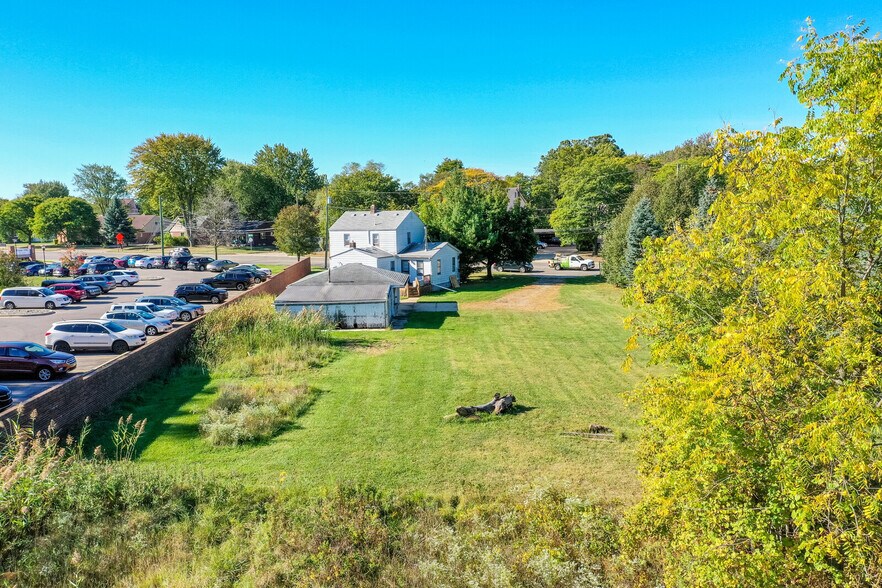 More Photos Of 33420 Utica Rd, Fraser Land For Sale