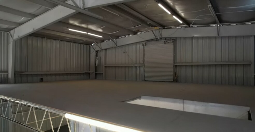 More Photos Of 1911 Dana Dr, Fort Myers Warehouse For Sale