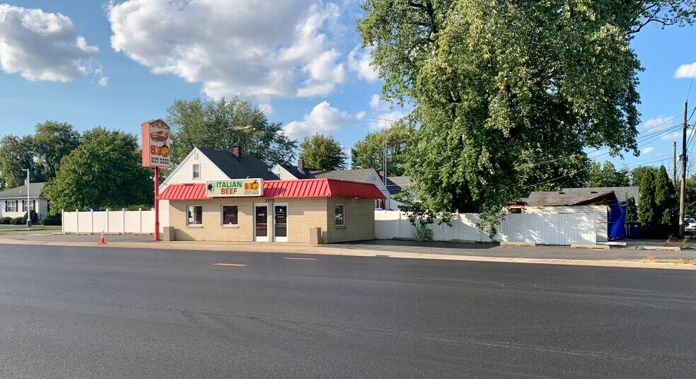 More Photos Of 1375 W Court St, Kankakee Fast Food For Sale