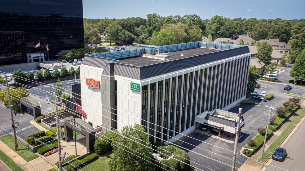 More Photos Of 5384 Poplar Ave, Memphis Office For Lease