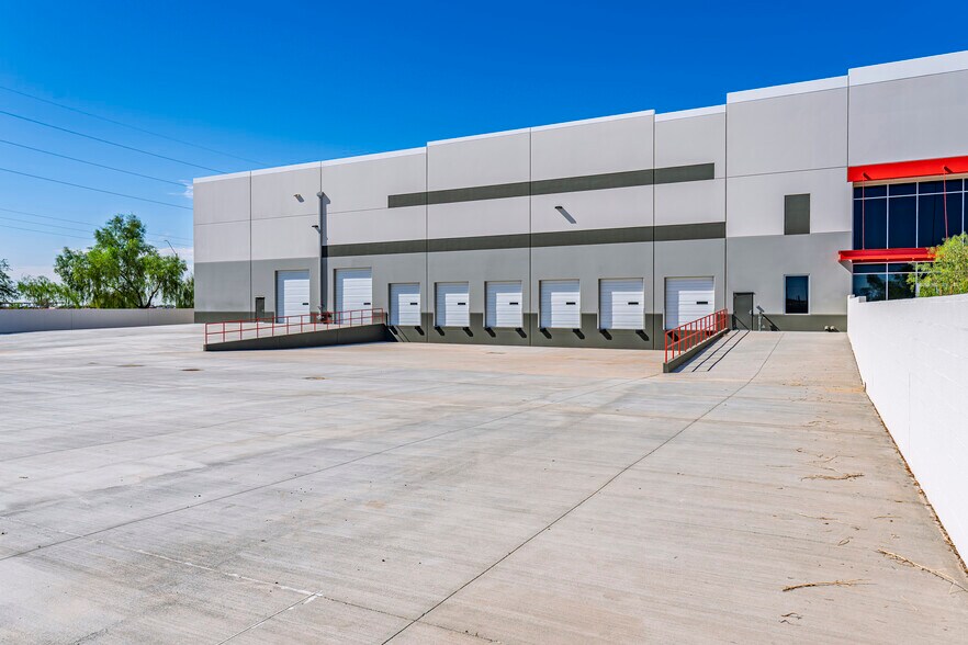 More Photos Of 10700 N 132nd Ave, Surprise Industrial For Sale