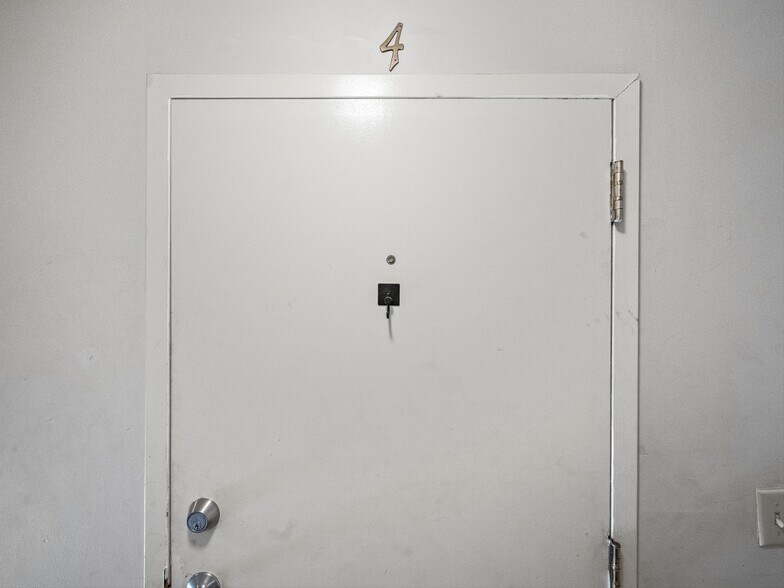 More Photos Of 58 Broadway St, Asheville Storefront Retail Residential For Sale