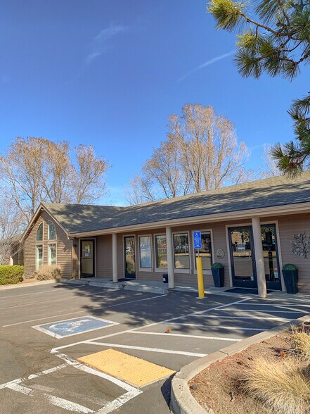 More Photos Of 354 NE Norton Ave, Bend Office For Lease