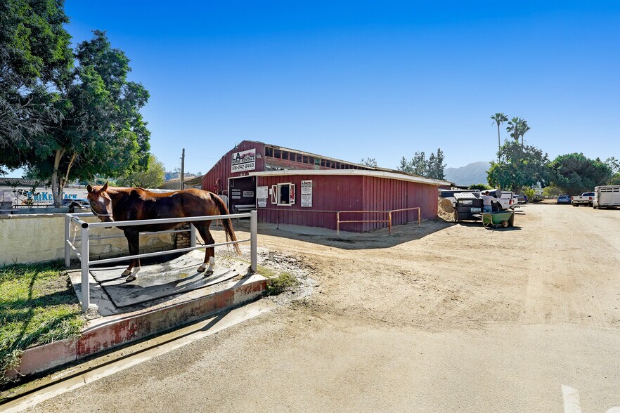 More Photos Of 1840 Riverside Dr, Glendale General Retail For Sale