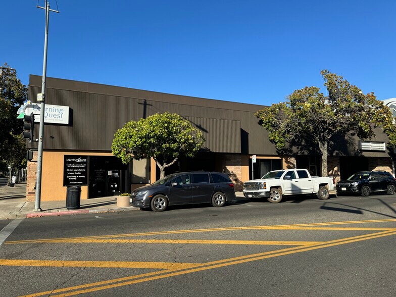 More Photos Of 1028-1032 11th St, Modesto Office For Lease