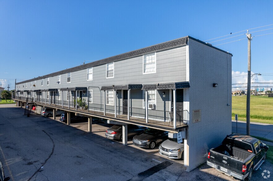 More Photos Of 8020 Stewart Rd, Galveston Apartments For Sale