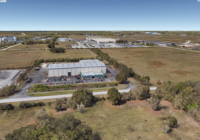 More Photos Of 2985 Old Medulla Rd, Lakeland Manufacturing For Sale