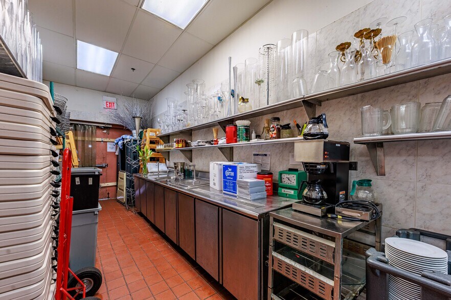 More Photos Of 3237 S Harlem Ave, Berwyn Specialty For Sale
