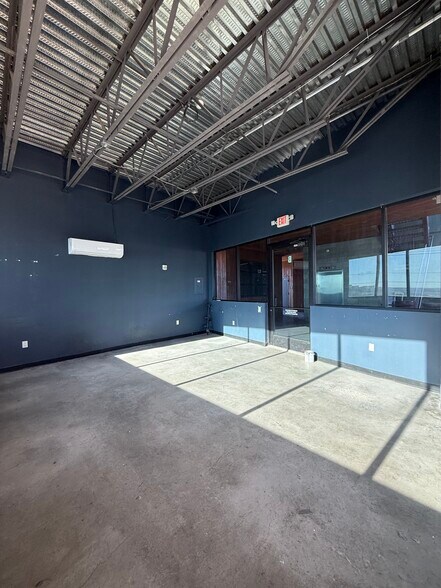 More Photos Of 110 Montecillo Blvd, El Paso Loft Creative Space For Lease