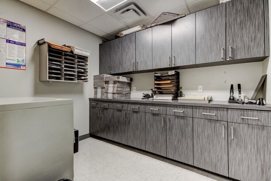 More Photos Of 2801 W Busch Blvd, Tampa Medical For Sale