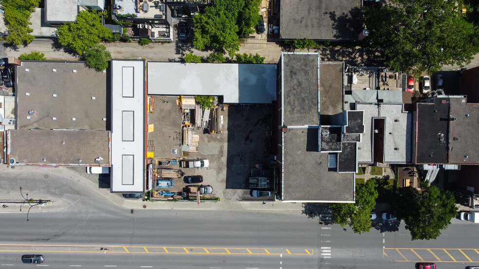 More Photos Of 6659 Av Du Parc, Montréal Industrial For Sale