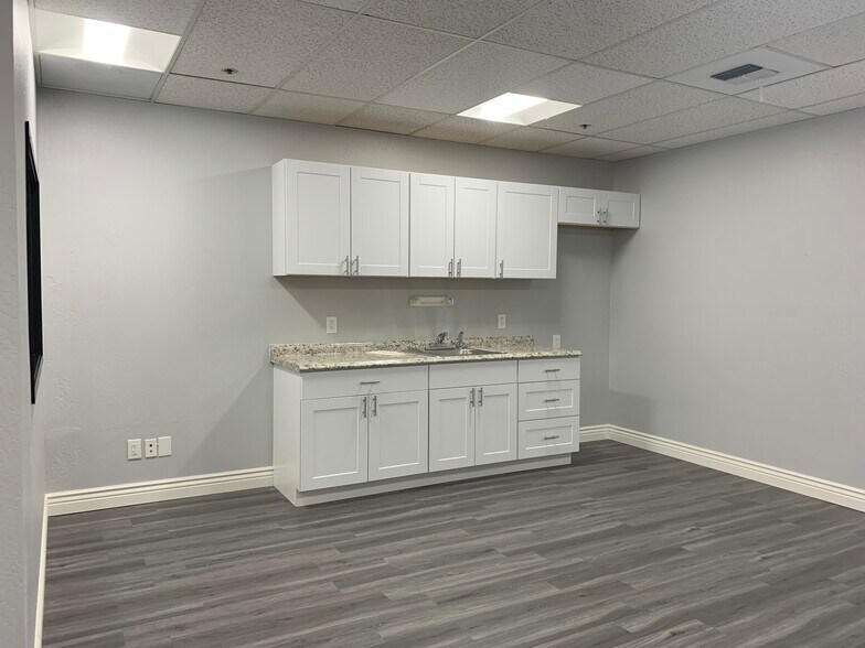 More Photos Of 950 S Bascom Ave, San Jose Office For Lease