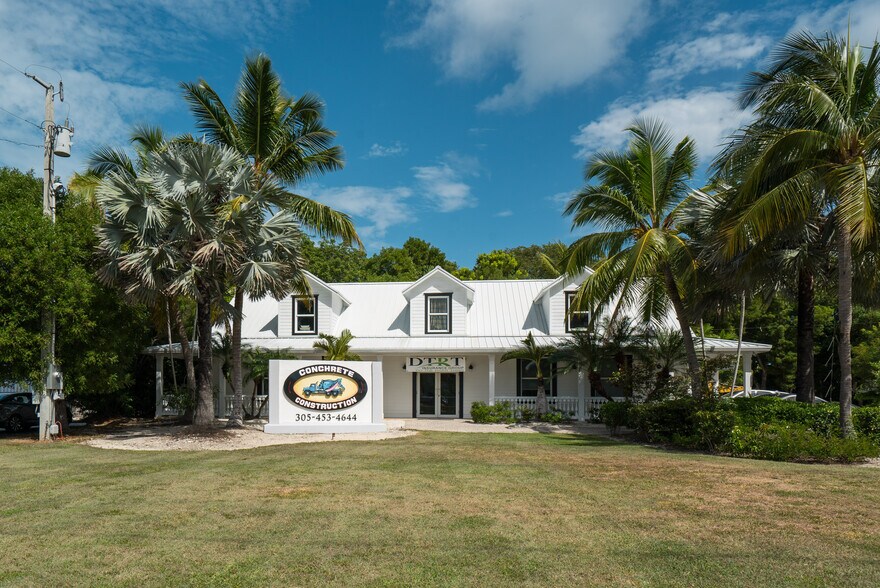 More Photos Of 102920 Overseas Hwy, Key Largo Office Residential For Sale