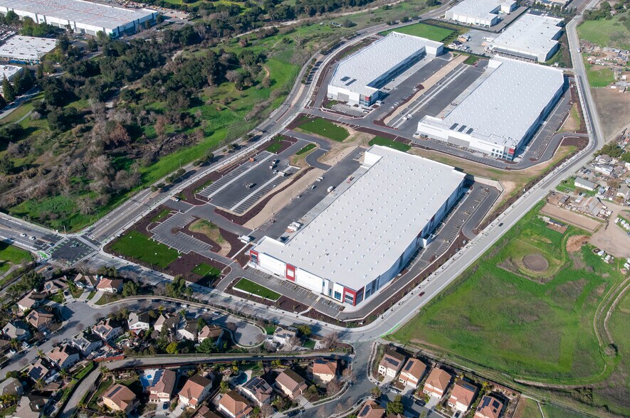 More Photos Of 550 Piercy Rd, San Jose Unknown For Lease
