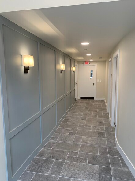 More Photos Of 203 Main St, Middletown Office For Lease