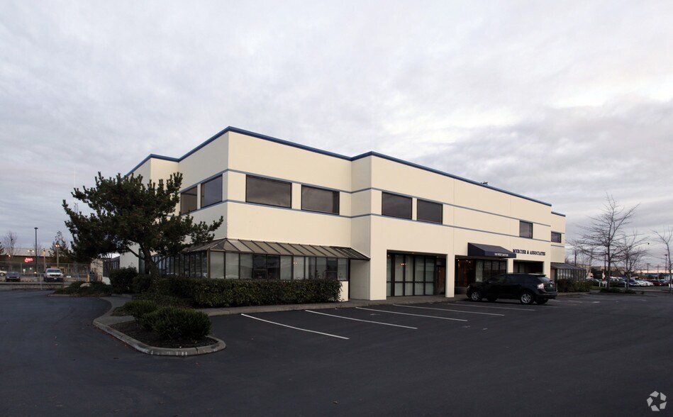 More Photos Of 190 W Dayton St, Edmonds Office For Lease