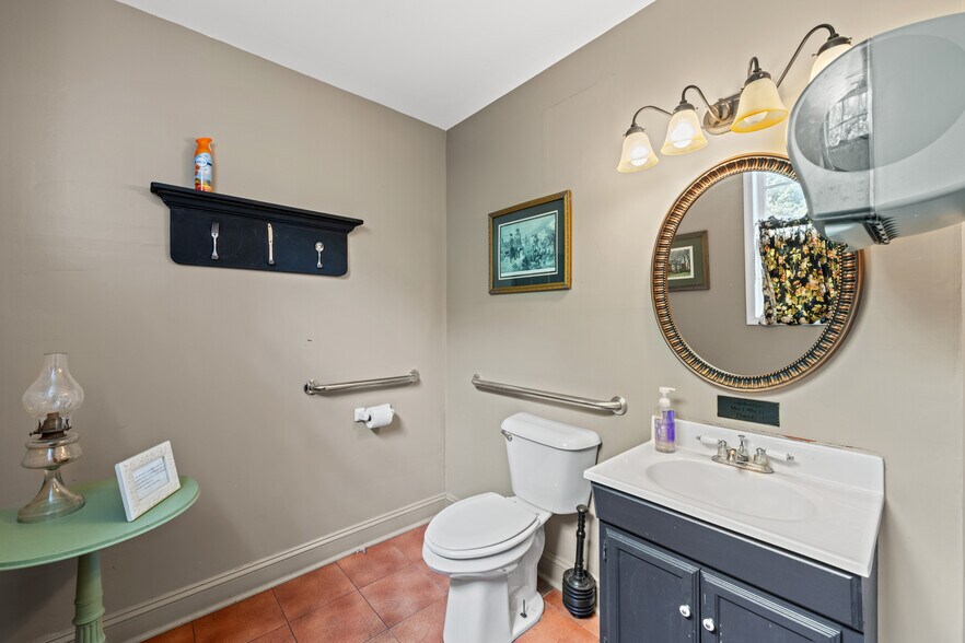 More Photos Of 146 Main St, Stanardsville Hospitality For Sale