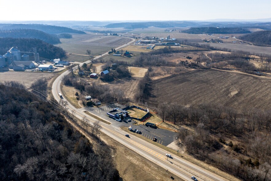 More Photos Of 10267 US Highway 14, Mazomanie Sports And Entertainment For Sale