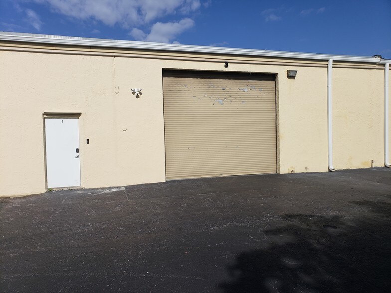 More Photos Of 11905 NW 35th St, Coral Springs Warehouse For Lease