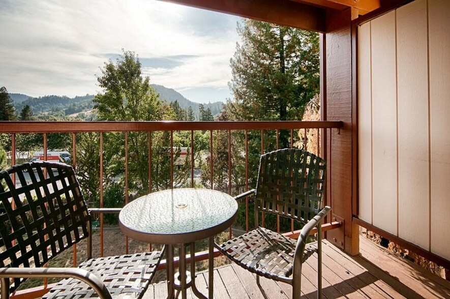 More Photos Of 701 Redwood Dr, Garberville Hotel For Sale