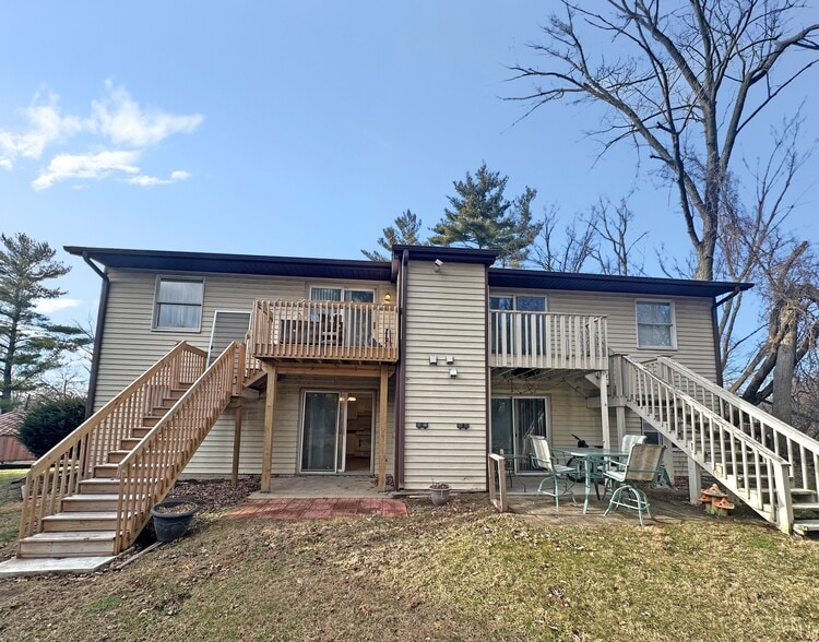 More Photos Of 212 Logan St, Valparaiso Apartments For Sale