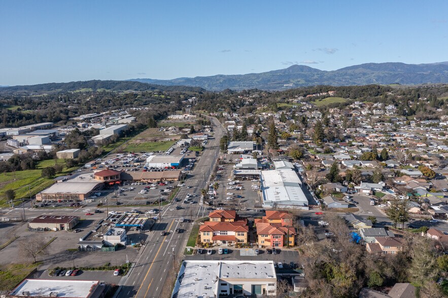 More Photos Of 1260-1290 Healdsburg Ave, Healdsburg Medical For Lease