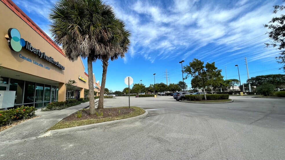 More Photos Of 10921-10941 S US 1 Hwy, Port Saint Lucie Storefront For Lease