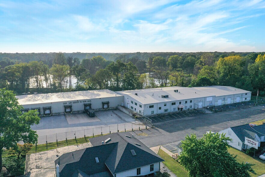 More Photos Of 1739 Cassopolis St, Elkhart Warehouse For Sale