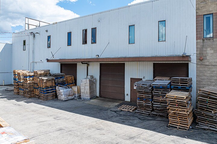 More Photos Of 100 Tripak Industries Blvd, Tarentum Distribution For Sale