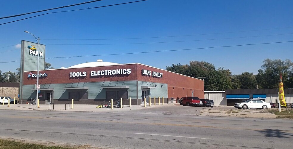 More Photos Of 7419 N 30th St, Omaha Freestanding For Lease