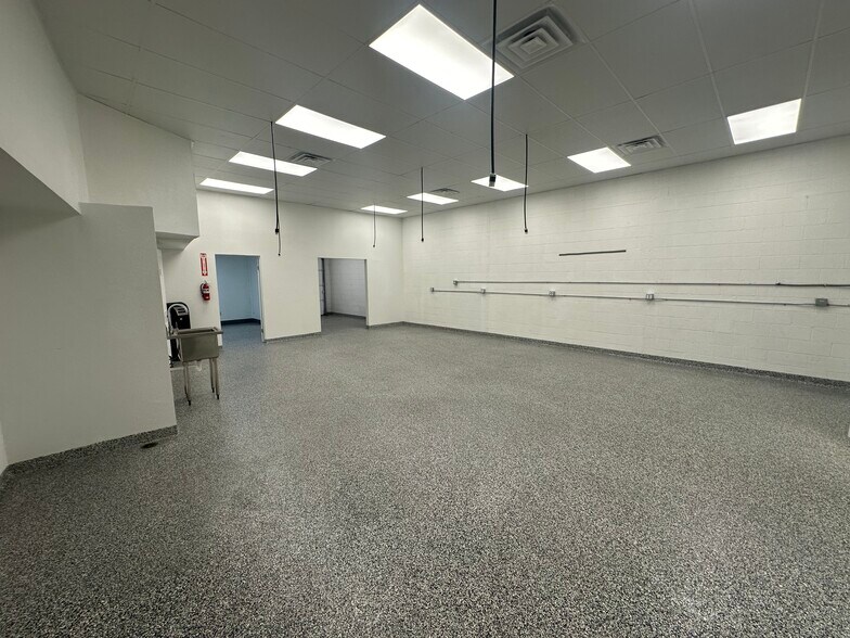 More Photos Of 3420 S Brady Ct, Englewood Light Distribution For Lease