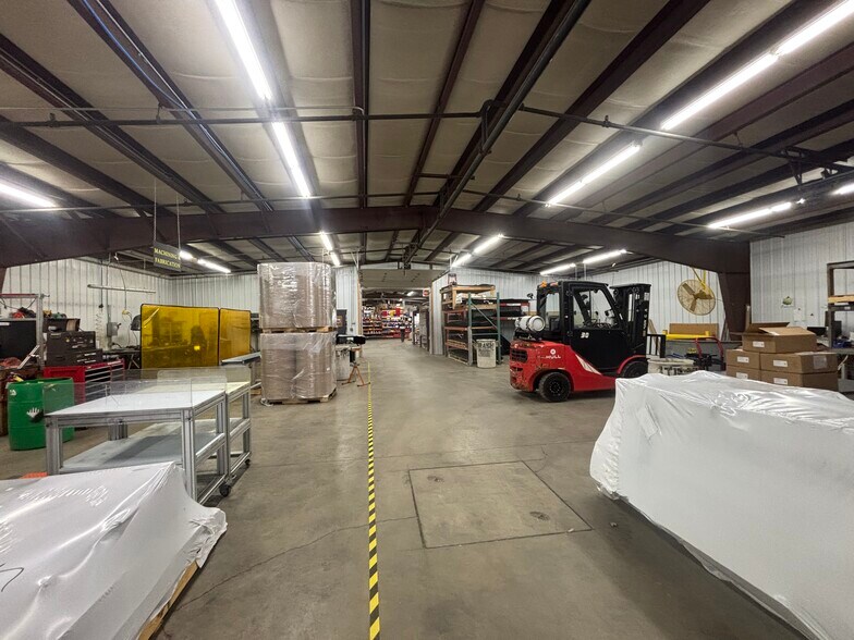 More Photos Of 129 N Main St, Wolcottville Warehouse For Lease
