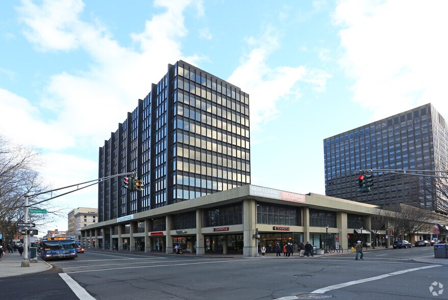 More Photos Of 900 Chapel St, New Haven Apartments For Lease