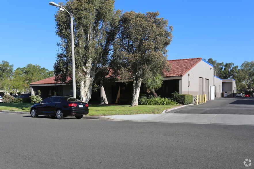 More Photos Of 22951-22969 La Cadena Dr, Laguna Hills Light Manufacturing For Lease