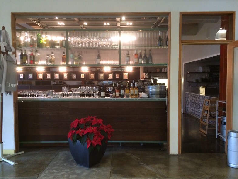 More Photos Of 3010-3090 SE Division St, Portland Freestanding For Lease